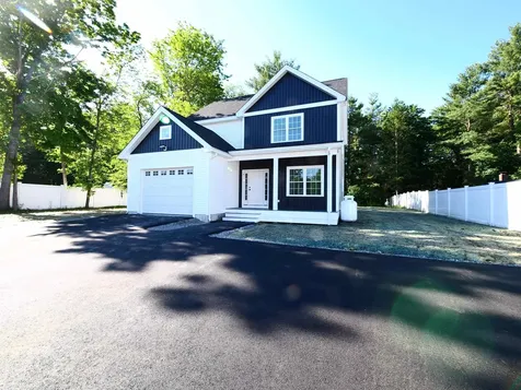 144 South Mast Street Goffstown NH 03045
