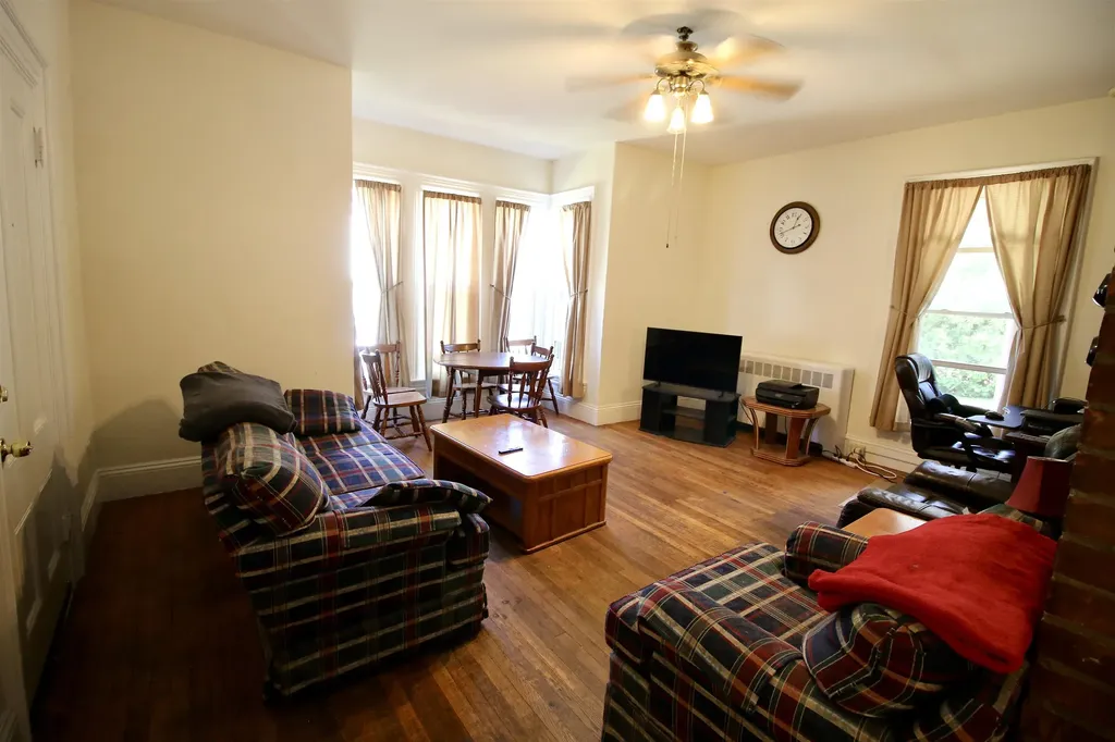 22 Maple Street Somersworth NH 03878
