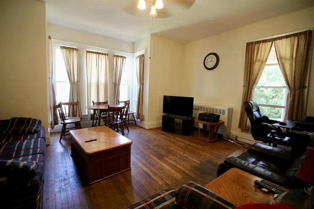 22 Maple Street Somersworth NH 03878