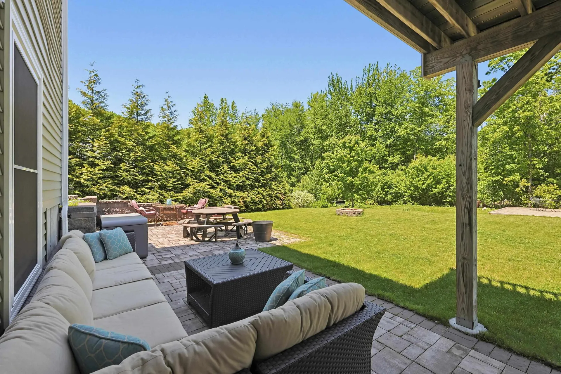 29 Aspen Drive Pelham NH 03076