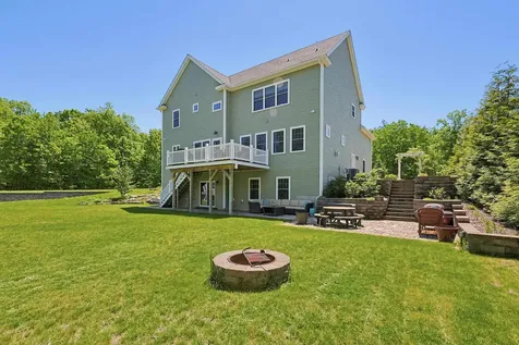 29 Aspen Drive Pelham NH 03076