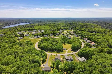 29 Aspen Drive Pelham NH 03076