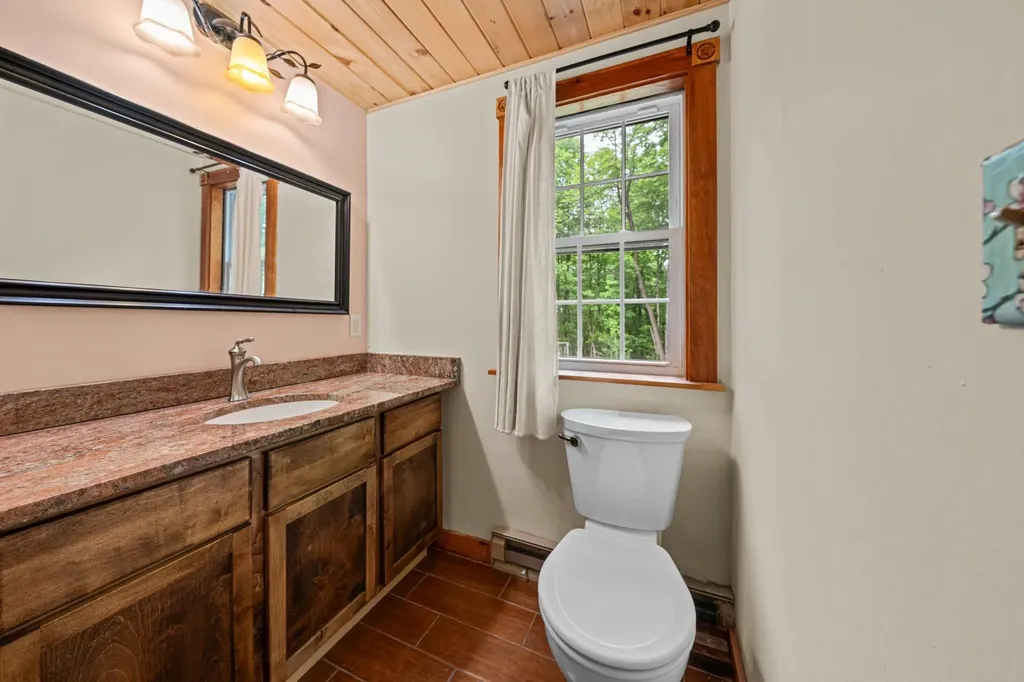 164 Stagecoach Road Barrington NH 03825