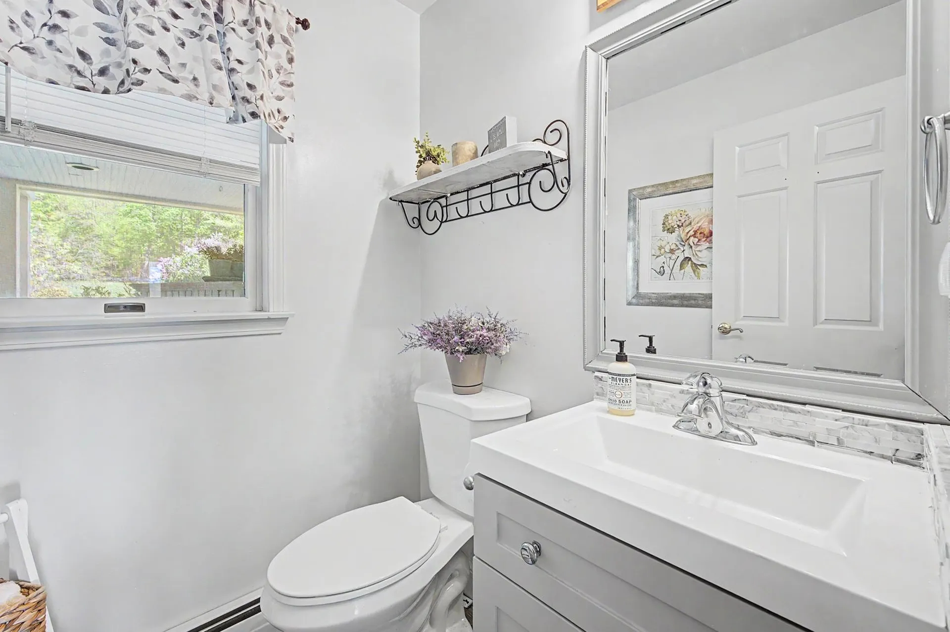 21 Wintercroft Circle Grantham NH 03781