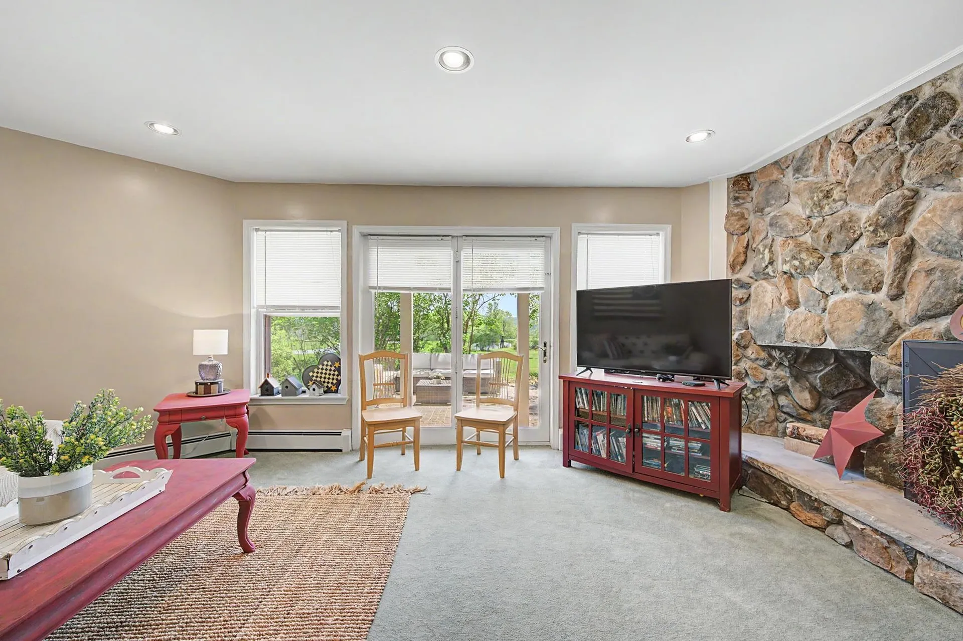 21 Wintercroft Circle Grantham NH 03781