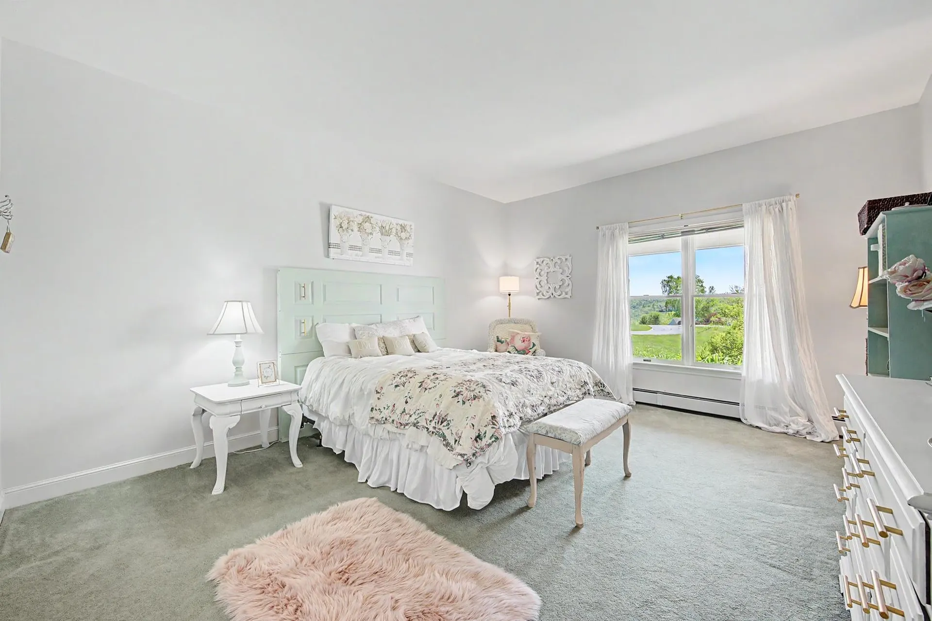 21 Wintercroft Circle Grantham NH 03781