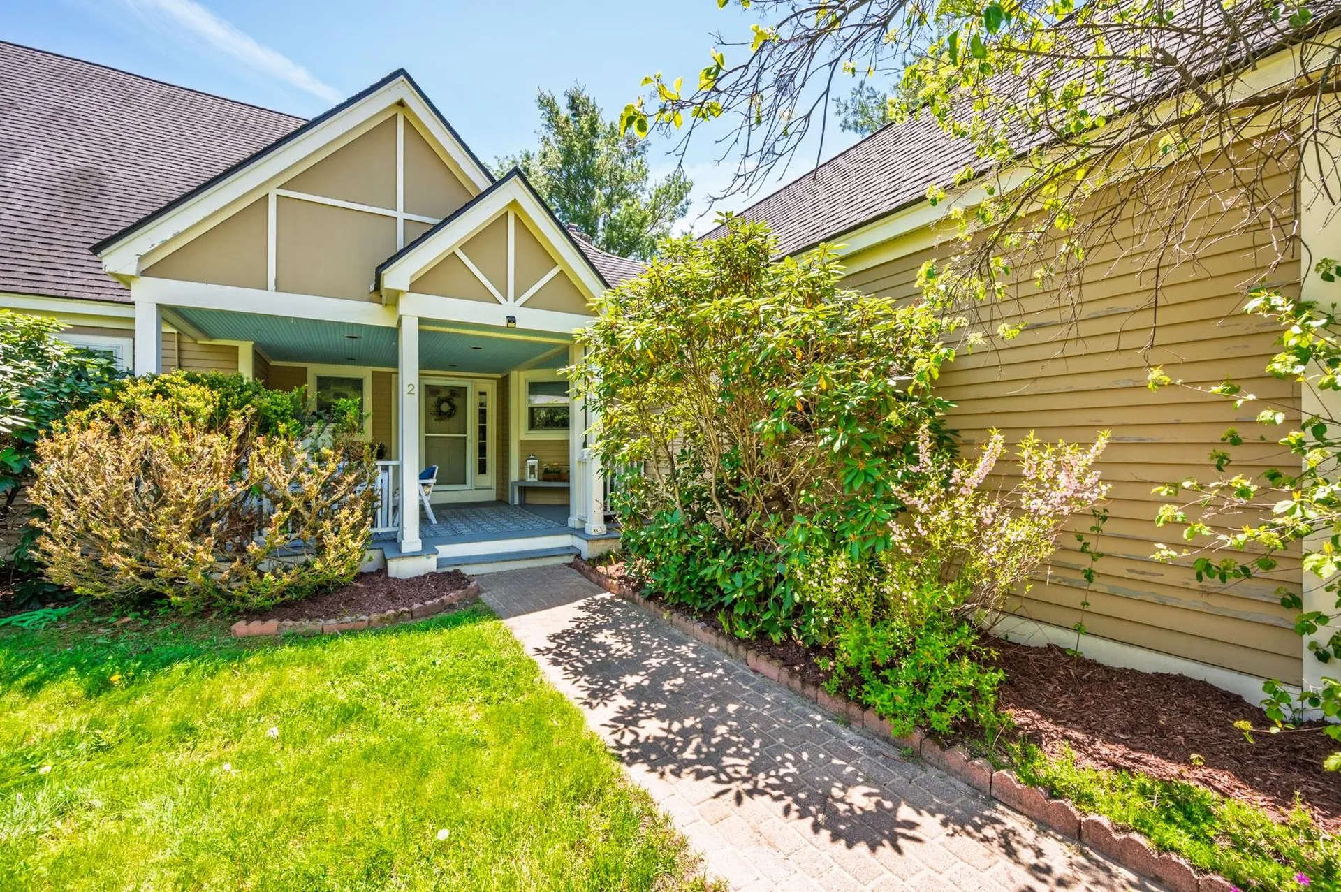 21 Wintercroft Circle Grantham NH 03781