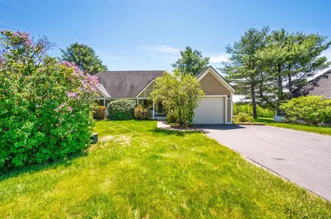 21 Wintercroft Circle Grantham NH 03781