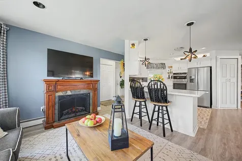 21 Wintercroft Circle Grantham NH 03781