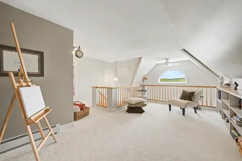 21 Wintercroft Circle Grantham NH 03781