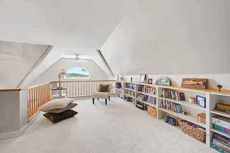 21 Wintercroft Circle Grantham NH 03781