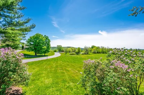 21 Wintercroft Circle Grantham NH 03781
