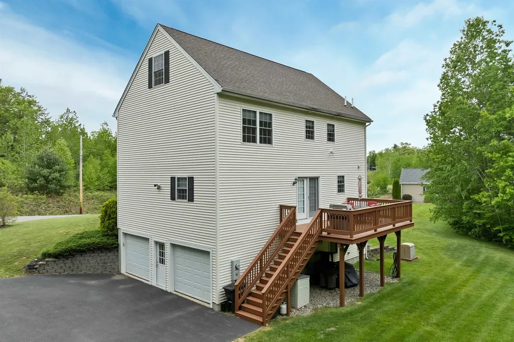 25 Penacook Road Sandown NH 03873