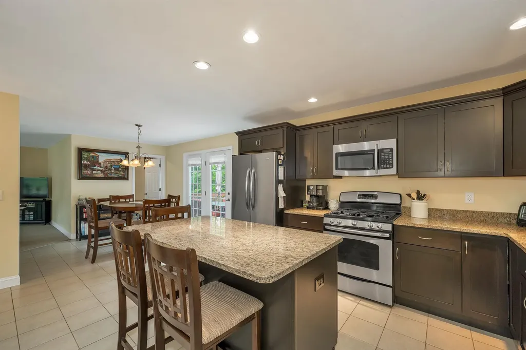 25 Penacook Road Sandown NH 03873
