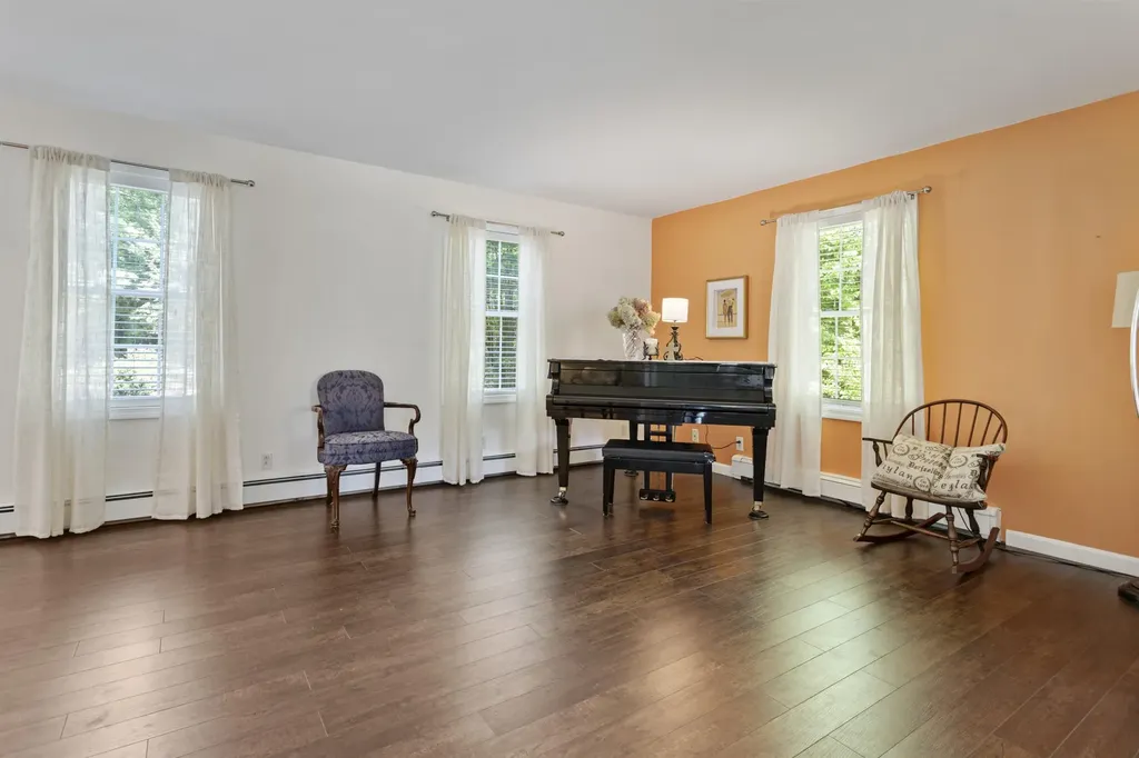15 Kelso Drive Bow NH 03304