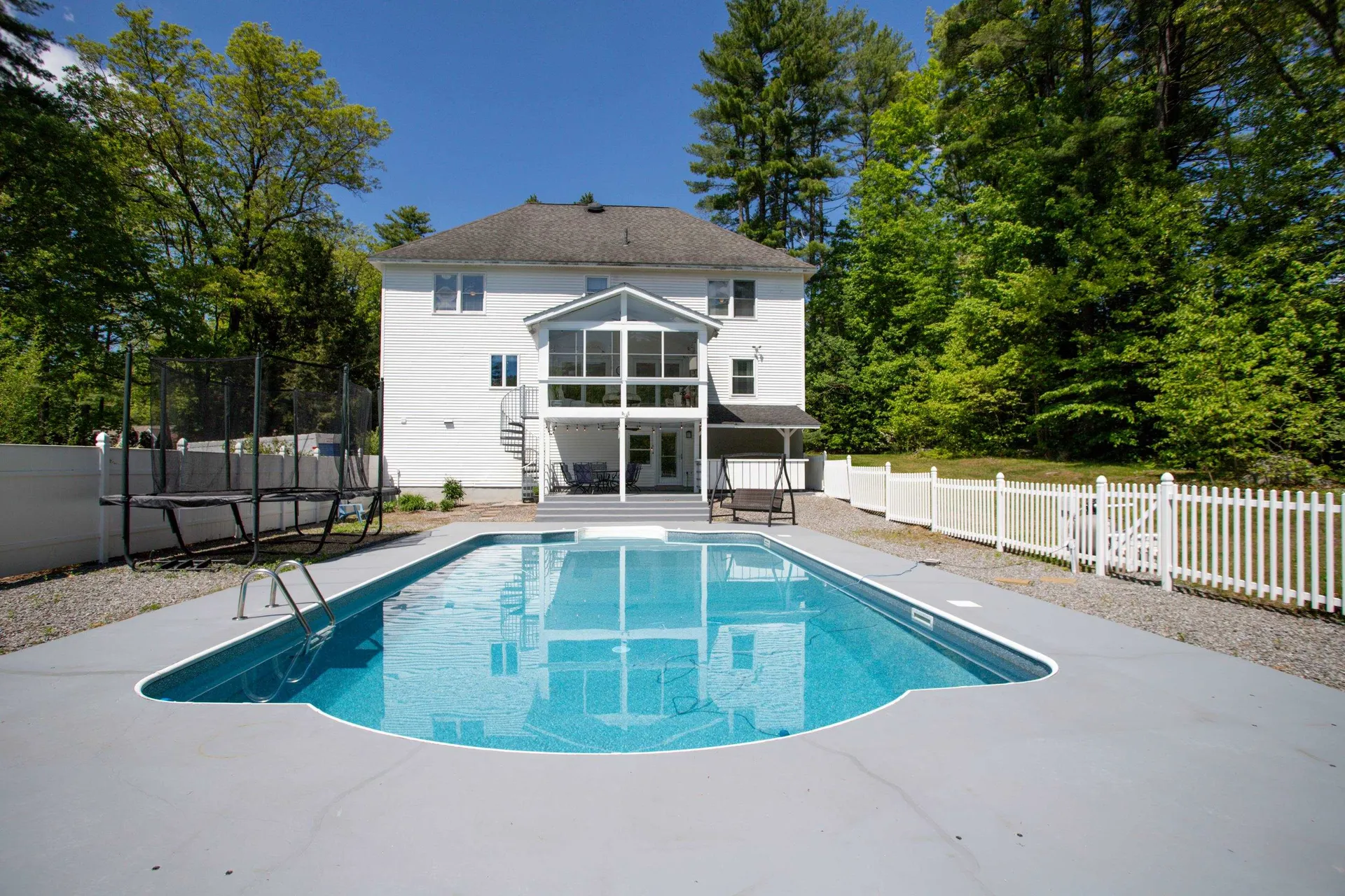 15 Kelso Drive Bow NH 03304