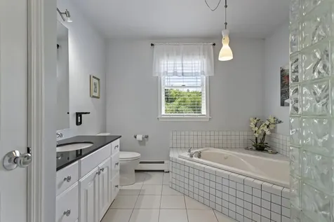 15 Kelso Drive Bow NH 03304
