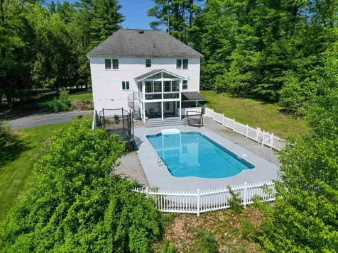 15 Kelso Drive Bow NH 03304