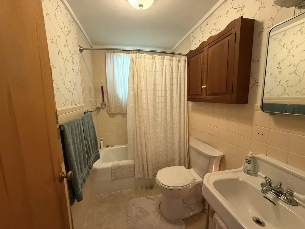 43 Clark Avenue Laconia NH 03246