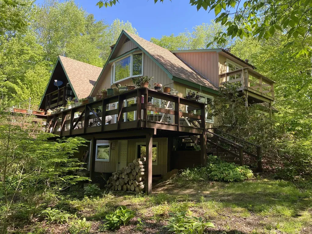 985 Chapel Hill Road Whitingham VT 05361