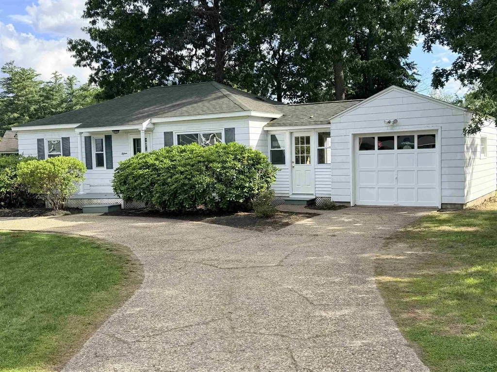 15 Woodbury Lane Bedford NH 03110