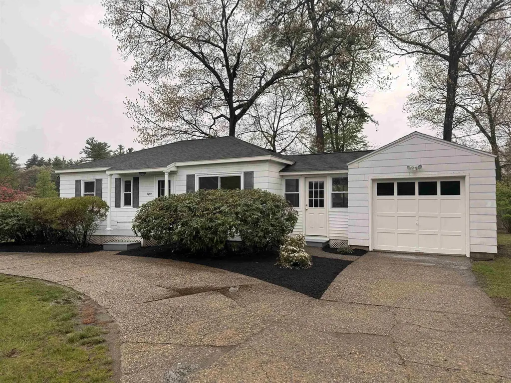 15 Woodbury Lane Bedford NH 03110