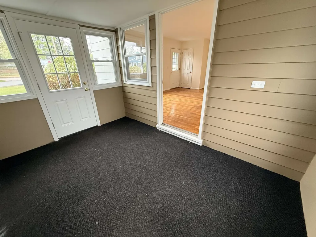 15 Woodbury Lane Bedford NH 03110