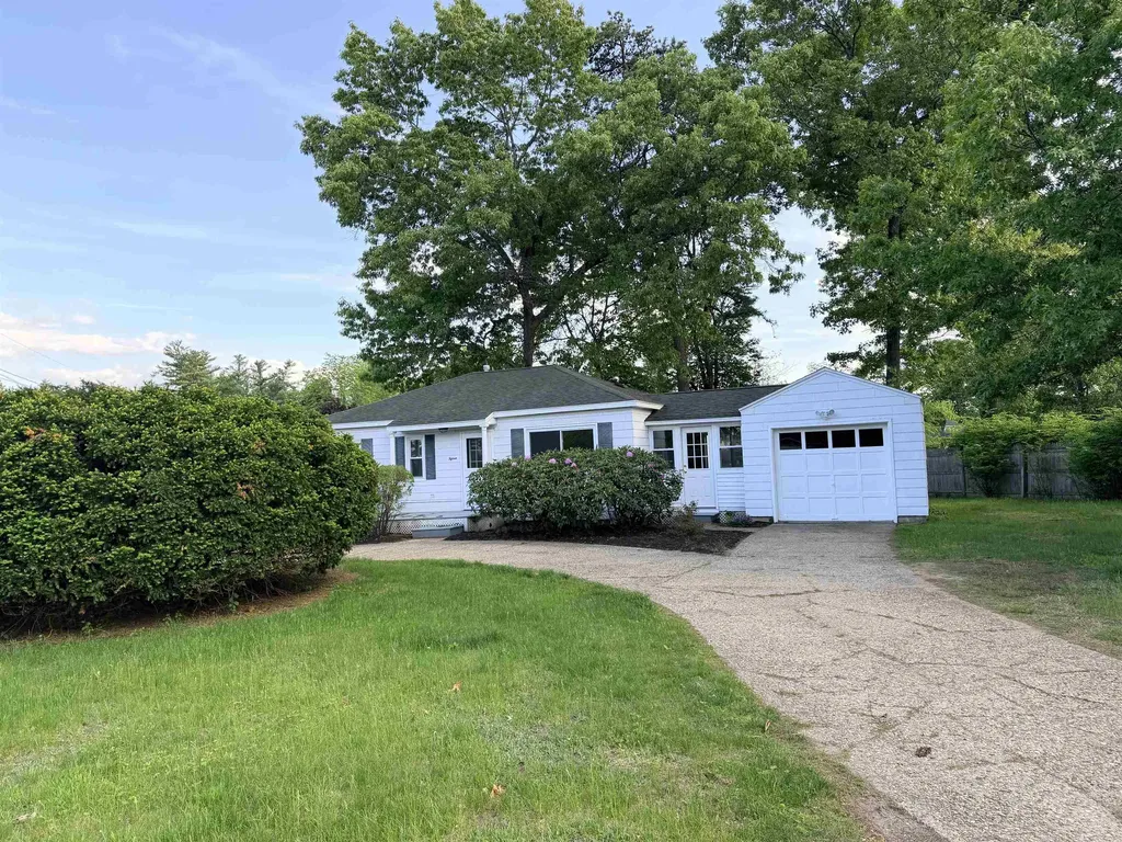15 Woodbury Lane Bedford NH 03110