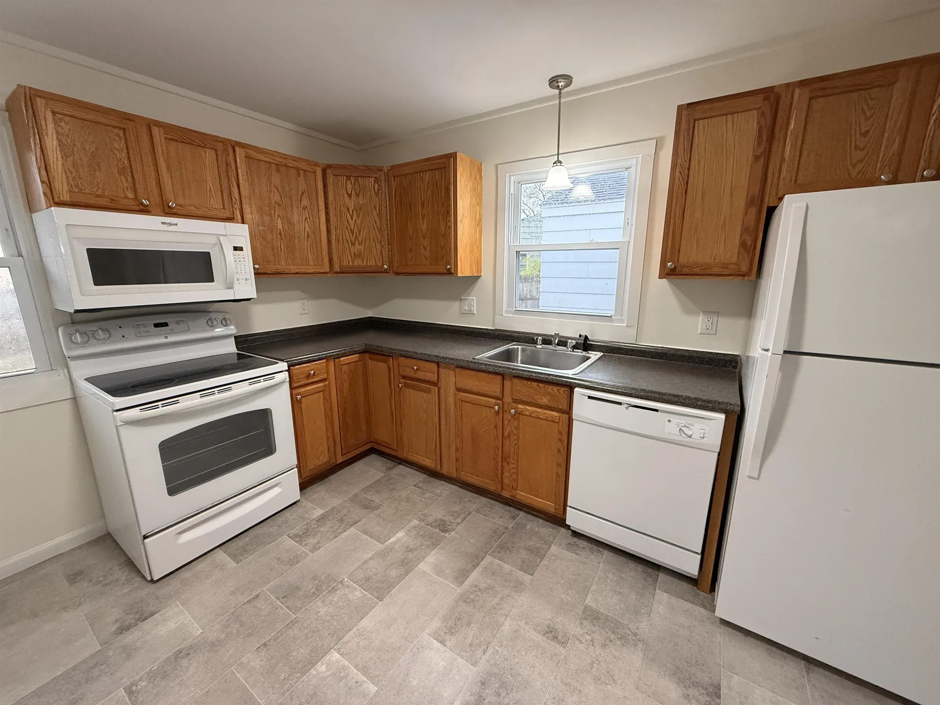 15 Woodbury Lane Bedford NH 03110