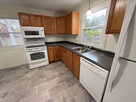 15 Woodbury Lane Bedford NH 03110