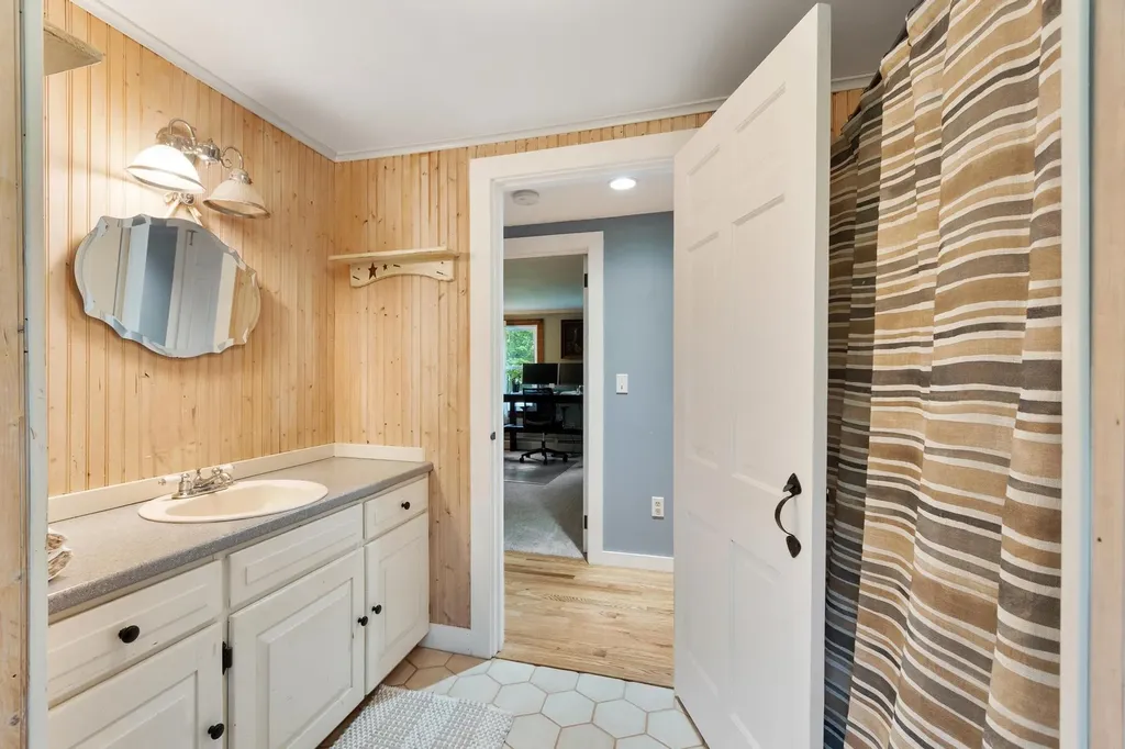 276 South Road Brentwood NH 03833