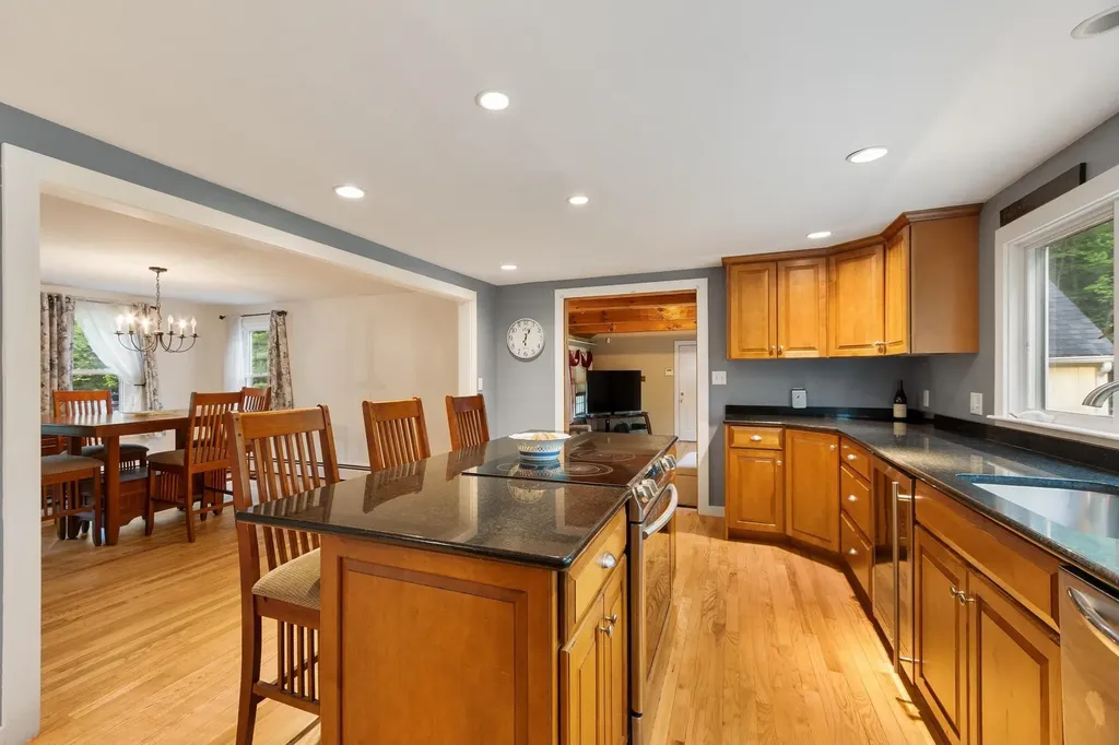 276 South Road Brentwood NH 03833