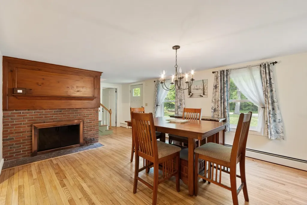 276 South Road Brentwood NH 03833