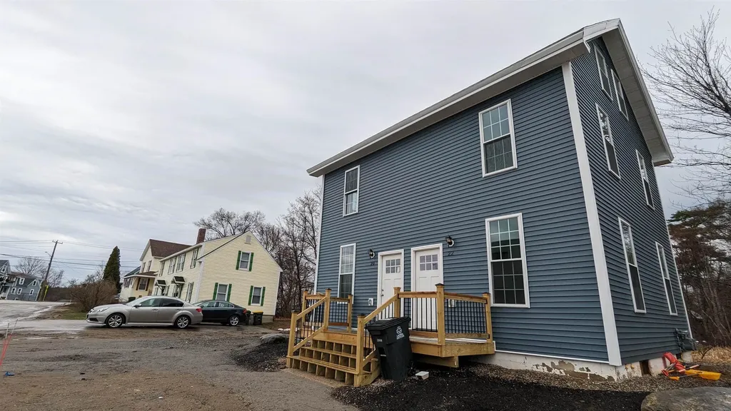 22 Wallace Court Laconia NH 03246
