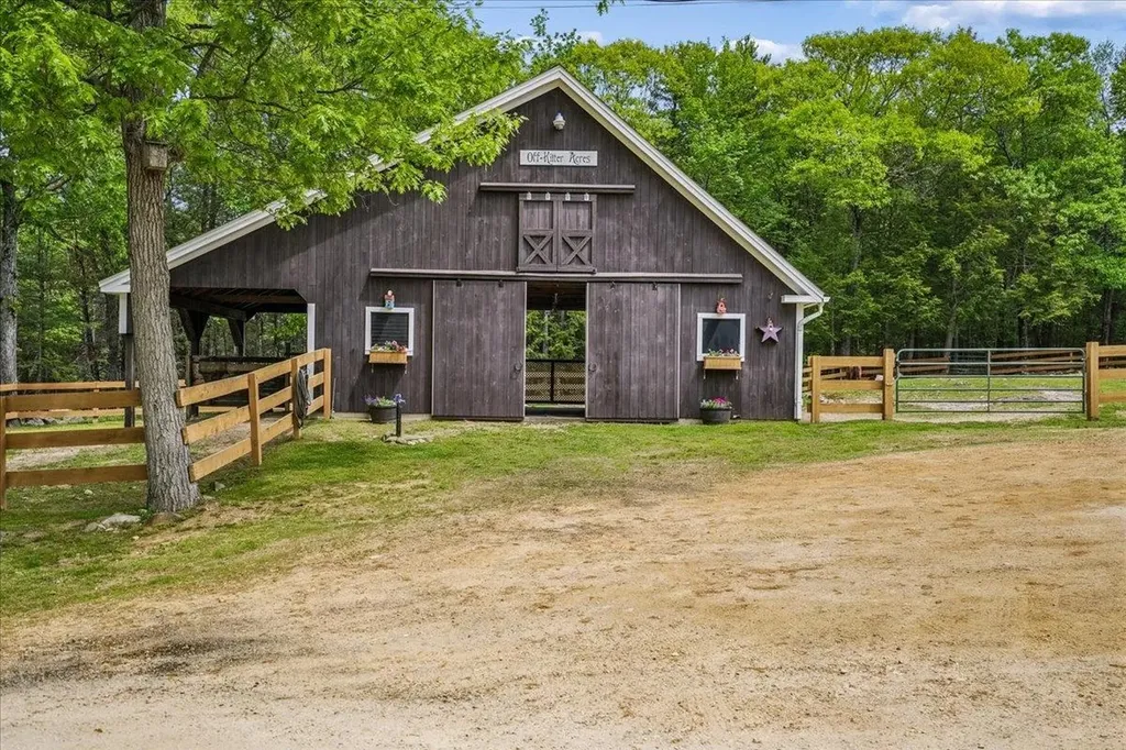 15 Tandy Road Deerfield NH 03037