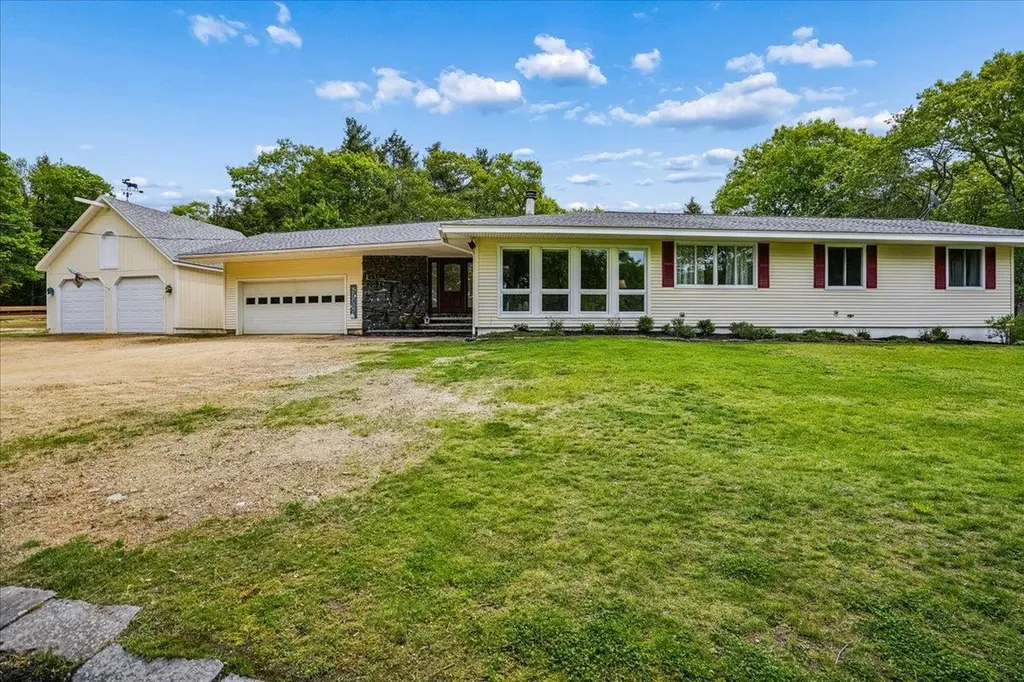 15 Tandy Road Deerfield NH 03037