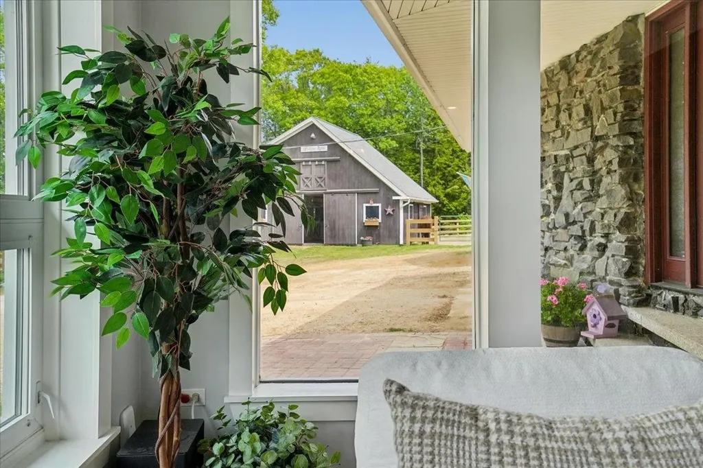 15 Tandy Road Deerfield NH 03037