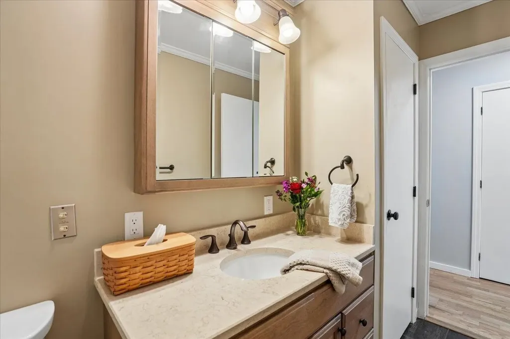 15 Tandy Road Deerfield NH 03037
