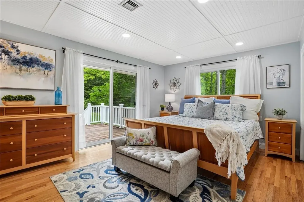 15 Tandy Road Deerfield NH 03037