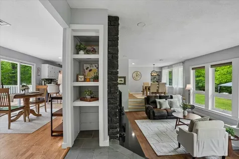 15 Tandy Road Deerfield NH 03037