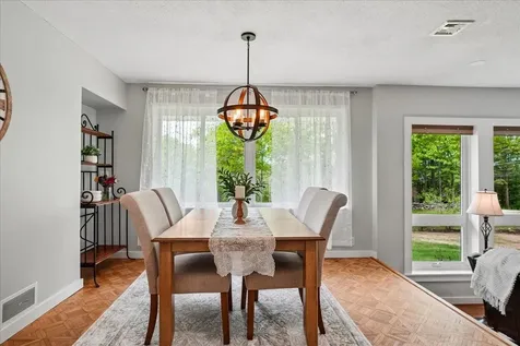 15 Tandy Road Deerfield NH 03037