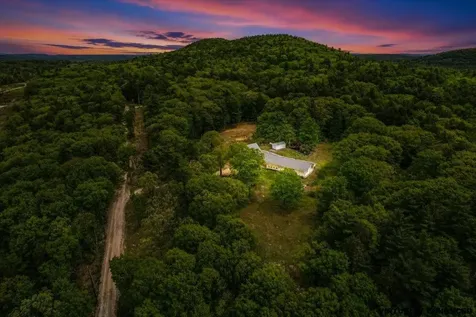 15 Tandy Road Deerfield NH 03037