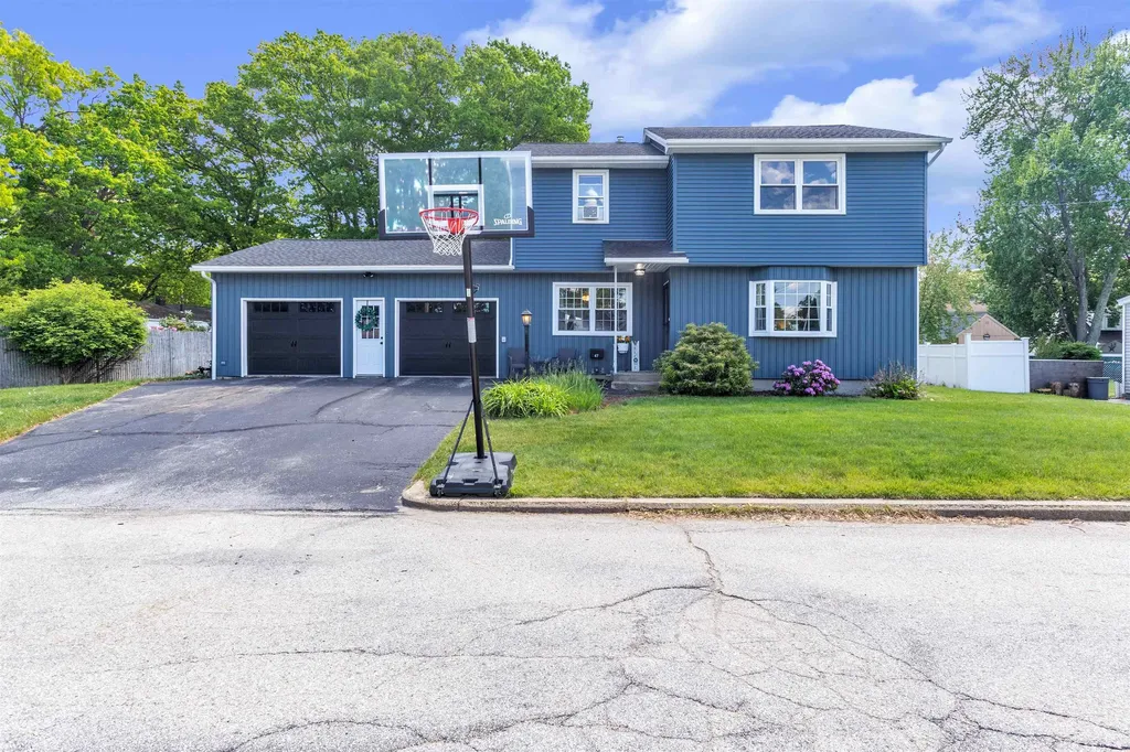 47 Holt Avenue Manchester NH 03109