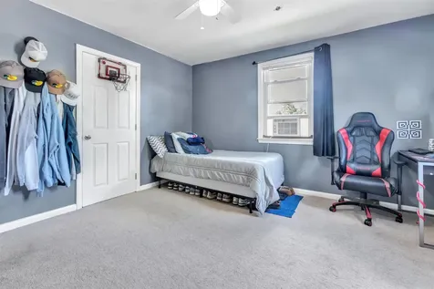 47 Holt Avenue Manchester NH 03109