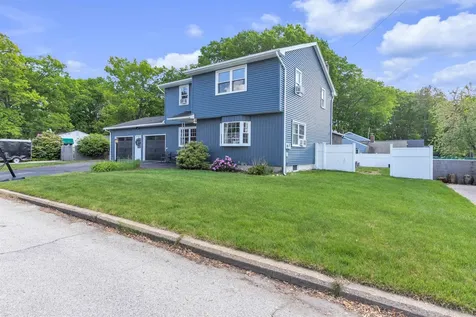 47 Holt Avenue Manchester NH 03109