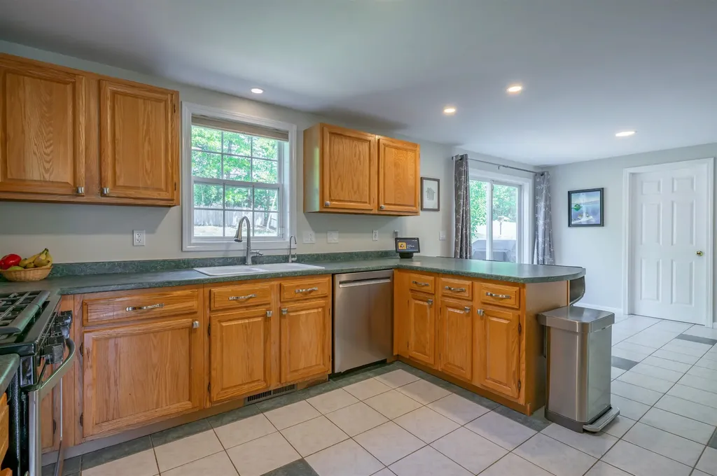 335 Wellington Hill Road Manchester NH 03104
