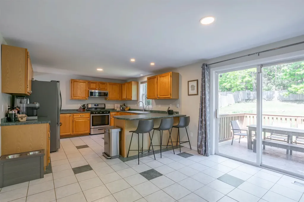 335 Wellington Hill Road Manchester NH 03104