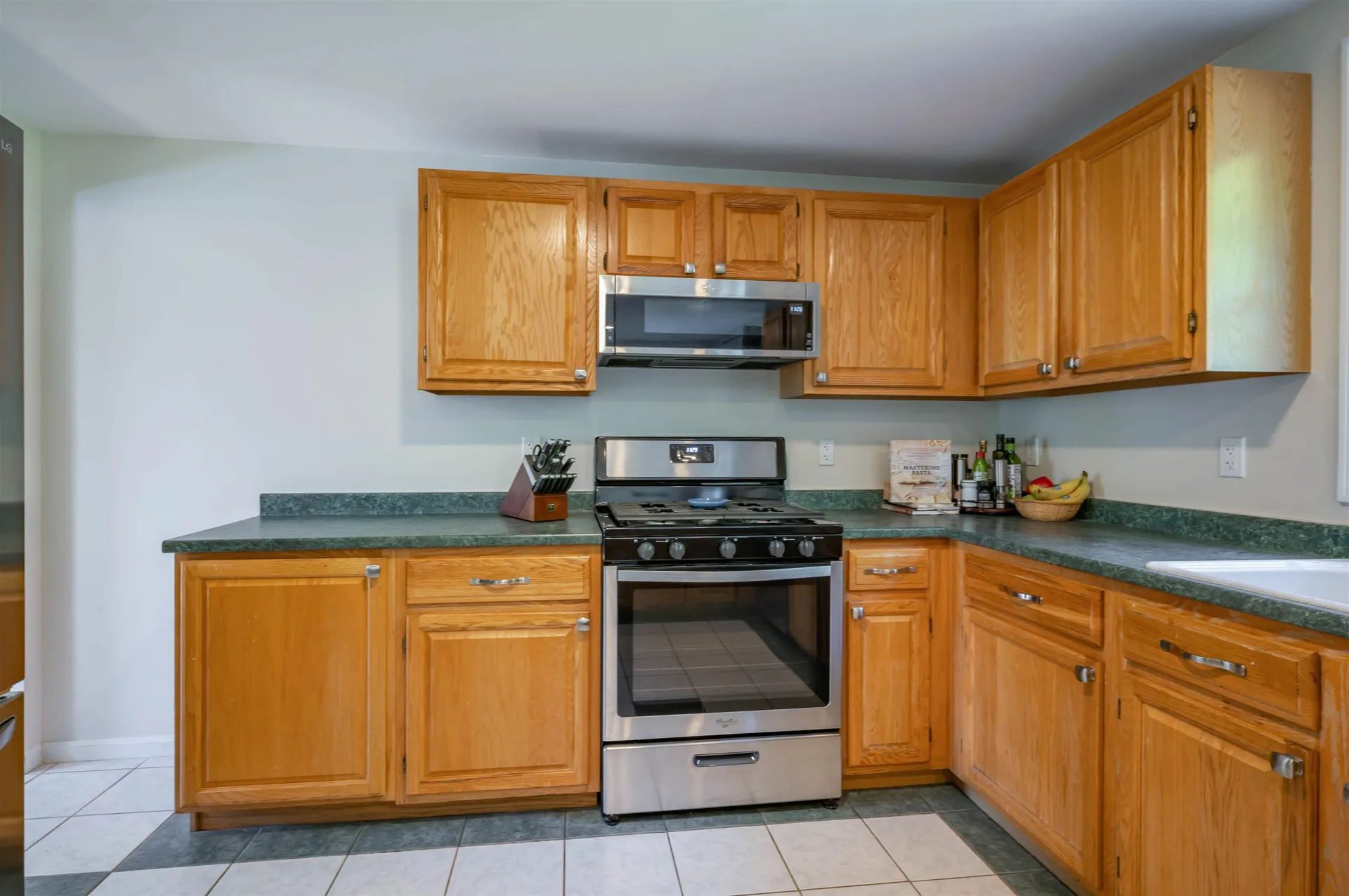 335 Wellington Hill Road Manchester NH 03104