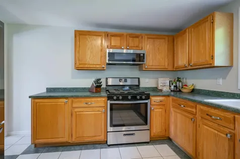 335 Wellington Hill Road Manchester NH 03104