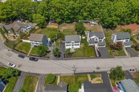 335 Wellington Hill Road Manchester NH 03104